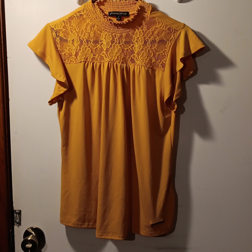 Adrienne Vittadini Women's Flutter Sleeve Mock Neck Top with Lace Yoke size S